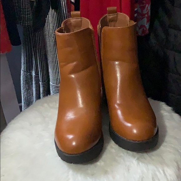 Boots - Picture 1 of 4